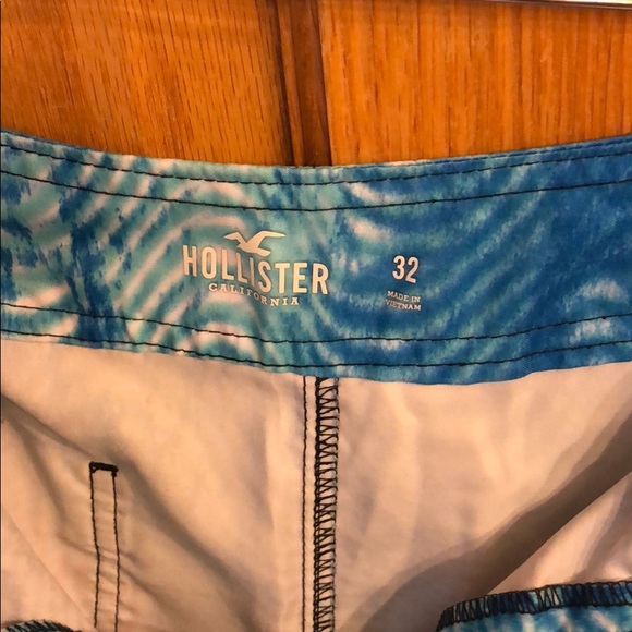 Hollister Men’s Swim Shorts Size 32 - Picture 4 of 4